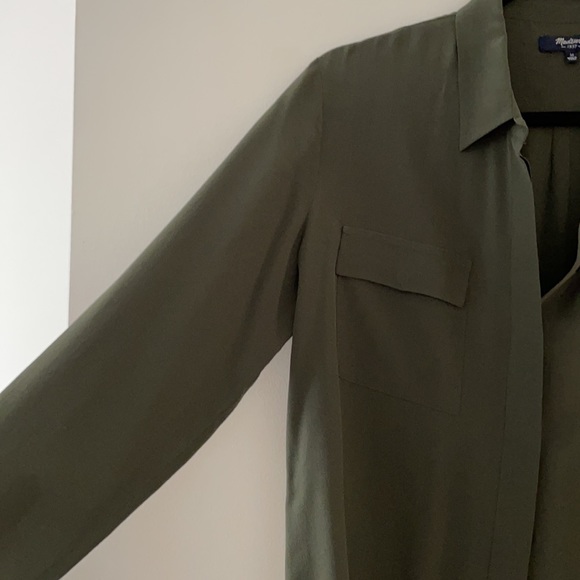 100% silk Madewell button down - Picture 3 of 7